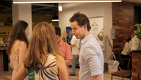 P1076947