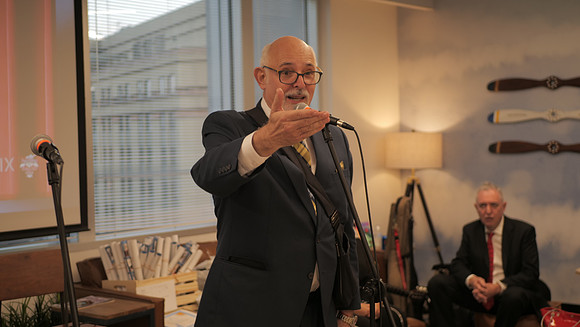 P1077031