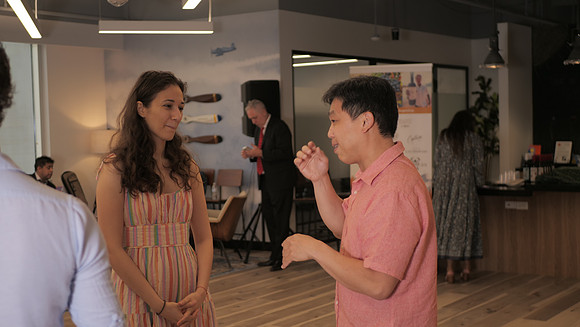 P1076945