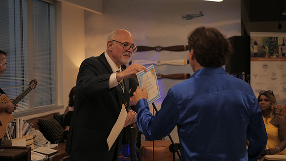 P1077057