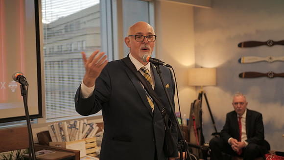 P1077032