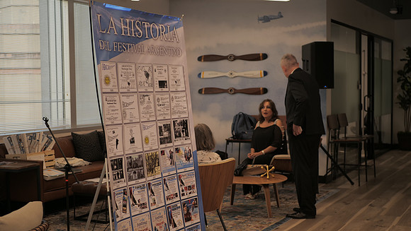P1076946
