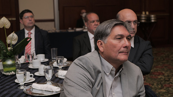 P1076778