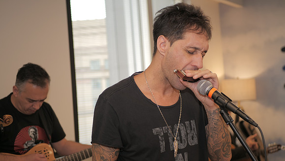 P1076955
